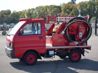 1998 Mitsubishi Minicab — Red 4WD Kei Trucks, photo 9 of 37