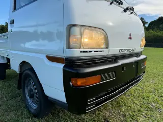 1998 Mitsubishi Minicab — White 4WD Kei Trucks, photo 38 of 41