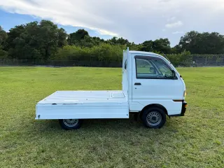 1998 Mitsubishi Minicab — White 4WD Kei Trucks, photo 27 of 41
