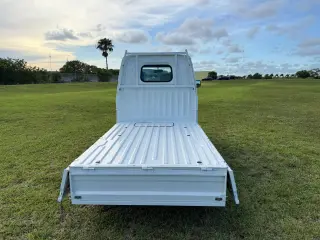 1998 Mitsubishi Minicab — White 4WD Kei Trucks, photo 28 of 41