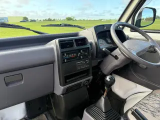 1998 Mitsubishi Minicab — White 4WD Kei Trucks, photo 21 of 41