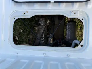 1998 Mitsubishi Minicab — White 4WD Kei Trucks, photo 30 of 41