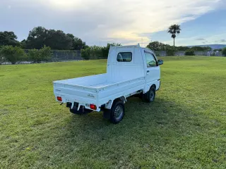 1998 Mitsubishi Minicab — White 4WD Kei Trucks, photo 5 of 41