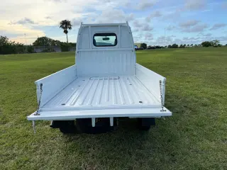 1998 Mitsubishi Minicab — White 4WD Kei Trucks, photo 29 of 41
