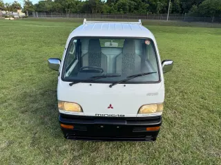 1998 Mitsubishi Minicab — White 4WD Kei Trucks, photo 4 of 41