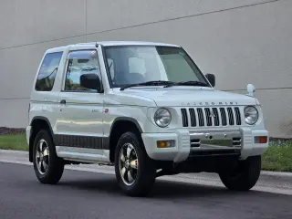 1998 Mitsubishi Pajero Duke — White 4WD Kei Trucks, photo 2 of 25
