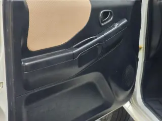 1998 Mitsubishi Pajero Duke — White 4WD Kei Trucks, photo 14 of 25