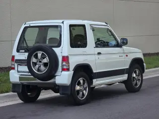 1998 Mitsubishi Pajero Duke — White 4WD Kei Trucks, photo 5 of 25