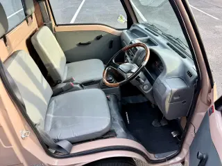 Beige 1998 Subaru Sambar 4WD kei truck for sale, stock KTD-0084 (photo 17)