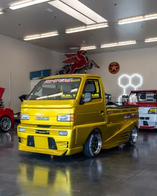 1998 Suzuki Carry — Gold 4WD Kei Trucks, photo 1 of 19