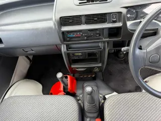 1999 Daihatsu Hijet — White 4WD Kei Trucks, photo 29 of 39