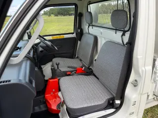 1999 Daihatsu Hijet — White 4WD Kei Trucks, photo 33 of 39