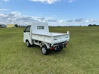 1999 Daihatsu Hijet — White 4WD Kei Trucks, photo 20 of 39