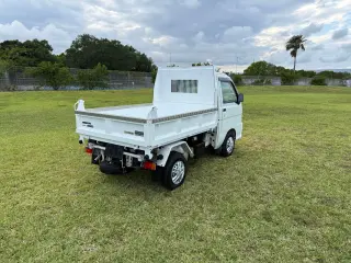 1999 Daihatsu Hijet — White 4WD Kei Trucks, photo 21 of 39