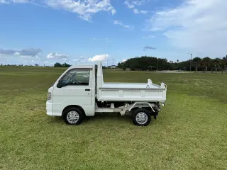 1999 Daihatsu Hijet — White 4WD Kei Trucks, photo 22 of 39