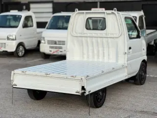 1999 Suzuki Carry — White 4WD Kei Trucks, photo 14 of 36