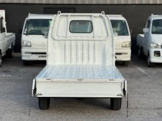 1999 Suzuki Carry — White 4WD Kei Trucks, photo 10 of 36