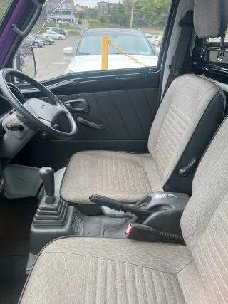 1992 Suzuki Carry 4WD Kei Truck — photo 3 of 10