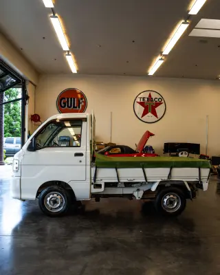 2000 Daihatsu Hijet — White 4WD Kei Trucks, photo 4 of 16