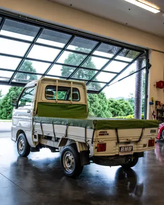 2000 Daihatsu Hijet — White 4WD Kei Trucks, photo 5 of 16