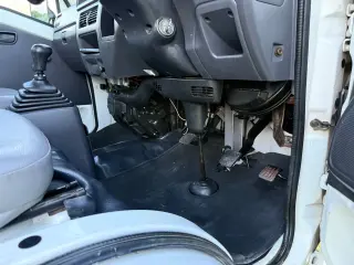 2001 Subaru Sambar — White 4WD Kei Trucks, photo 29 of 53