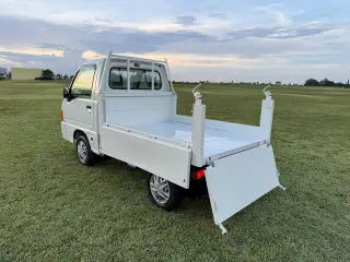 2001 Subaru Sambar — White 4WD Kei Trucks, photo 15 of 53