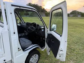 2001 Subaru Sambar — White 4WD Kei Trucks, photo 31 of 53