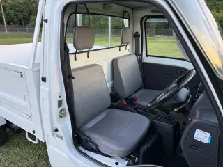 2001 Subaru Sambar — White 4WD Kei Trucks, photo 30 of 53