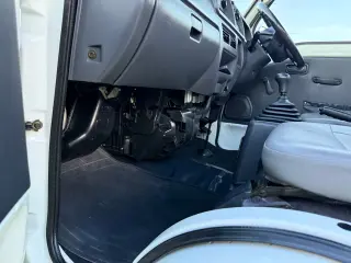 2001 Subaru Sambar — White 4WD Kei Trucks, photo 32 of 53
