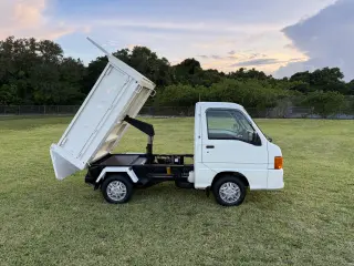 2001 Subaru Sambar — White 4WD Kei Trucks, photo 6 of 53