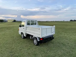 2001 Subaru Sambar — White 4WD Kei Trucks, photo 24 of 53