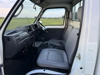 2001 Subaru Sambar — White 4WD Kei Trucks, photo 33 of 53