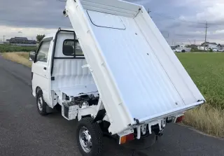 1994 Daihatsu Hijet Mini Dump Truck, right-hand drive Japanese import, stock KTD-0136 (photo 3)