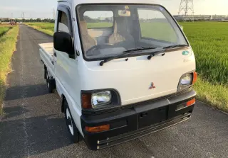 White 1994 Mitsubishi Minicab Truck 4WD kei truck for sale, stock KTD-0235 (photo 1)