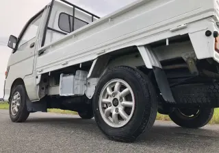 White 1995 Daihatsu Hijet Truck 4WD kei truck for sale, stock KTD-0243 (photo 5)