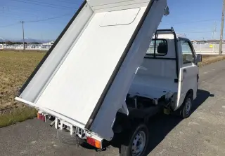 White 1998 Daihatsu Hijet Dump, 5-Speed Manual, imported mini dump truck, stock KTD-0166 (photo 4)