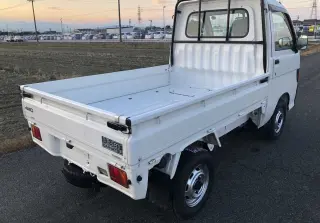 White 1998 Daihatsu Hijet Truck, 5-Speed Manual, imported kei truck, stock KTD-0296 (photo 4)