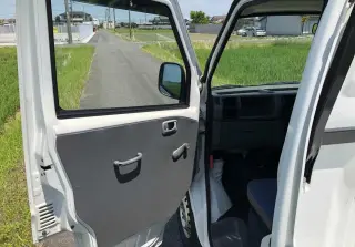 White 1999 Mitsubishi Minicab Truck, 5-Speed Manual, imported kei truck, stock KTD-0339 (photo 8)