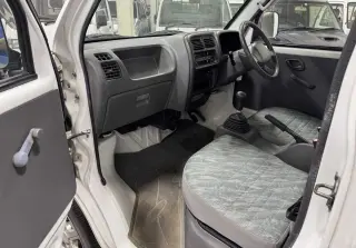 White 1999 Suzuki Carry Truck 4WD kei truck for sale, stock KTD-0362 (photo 9)
