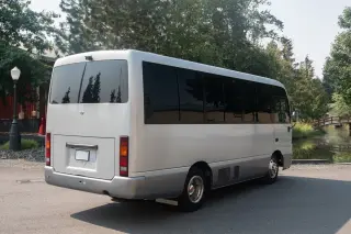 Silver Metalic 2000 Nissan Civilian Touring 9-Pass Camper 4.2L Diesel, Dually, Auto, 79,003 miles, stock KTD-0119 (photo 6)