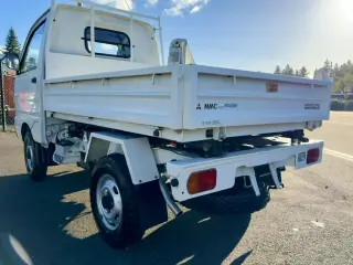 1991 Mitsubishi Minicab PTO HD Dump 4WD, 2Hi-4Hi-4Lo, 4MT, Like New — Calgary White Mini Dump Trucks, photo 9 of 9
