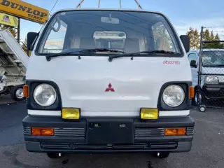 1991 Mitsubishi Minicab SD Dump 4WD, 2Hi-4Hi-4Lo, 4MT, AC, LSD — White Mini Dump Trucks, photo 1 of 9
