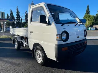 1993 Mazda Scrum Scissor Lift HD Dump 4WD, 2Hi-4Hi-4Lo, 4MT — White Mini Dump Trucks, photo 3 of 9