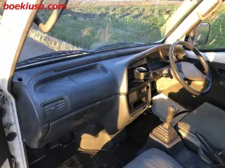 1993 Suzuki Carry Dump — White 4WD Mini Dump Trucks, photo 7 of 11