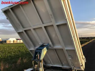 1993 Suzuki Carry Dump — White 4WD Mini Dump Trucks, photo 5 of 11