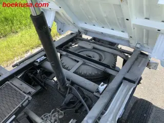 1994 Suzuki Carry Mini Dump Truck - Boeki USA — White 4WD Mini Dump Trucks, photo 5 of 11