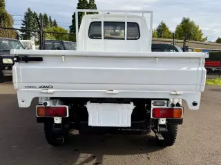 1994 Suzuki Carry SD Dump 4WD, 2Hi-4Hi-4Lo, 4MT, Diff Lock, Like New — White Mini Dump Trucks, photo 8 of 9