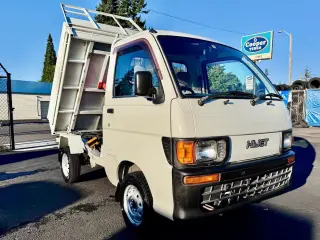 Passo White 1997 Daihatsu Hi-Jet Low Dump 4WD, 2Hi-4Hi-4Lo, AC 5MT Difflock mini dump truck, stock KTD-0151 (photo 1)