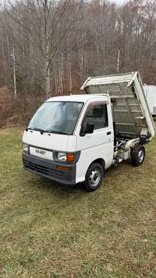 1997 Daihatsu HiJet Dump Truck, 34,797 miles, stock KTD-0153 (photo 2)