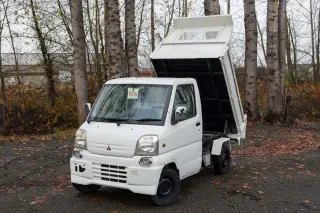 1999 Mitsubishi Minicab HD Dump 4WD, 2Hi-4Hi-4Lo, PS, AC, 5MT, LSD — Calgary White Mini Dump Trucks, photo 3 of 9